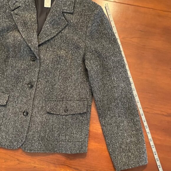 LL Bean Women's Gray 3 Button Jacket Herringbone Wool Silk Pockets Size M - Picture 7 of 9